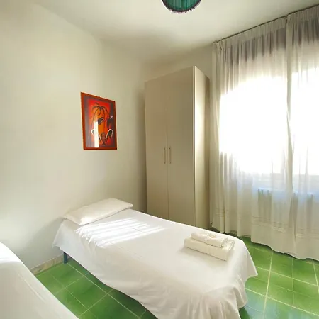 Апартаменты Lungomare Bella Vista *
